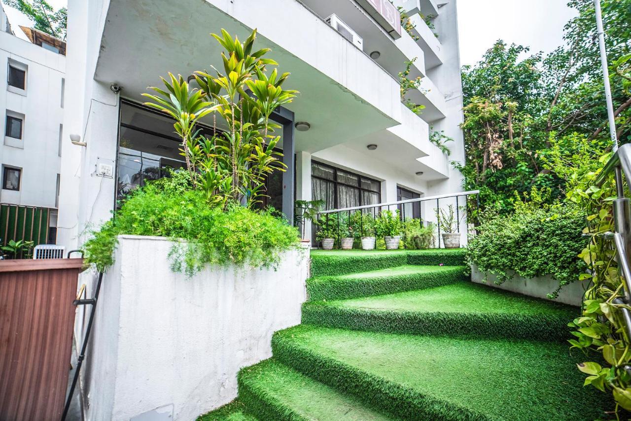 Fabhotel Bmk Grand New Delhi Exterior photo